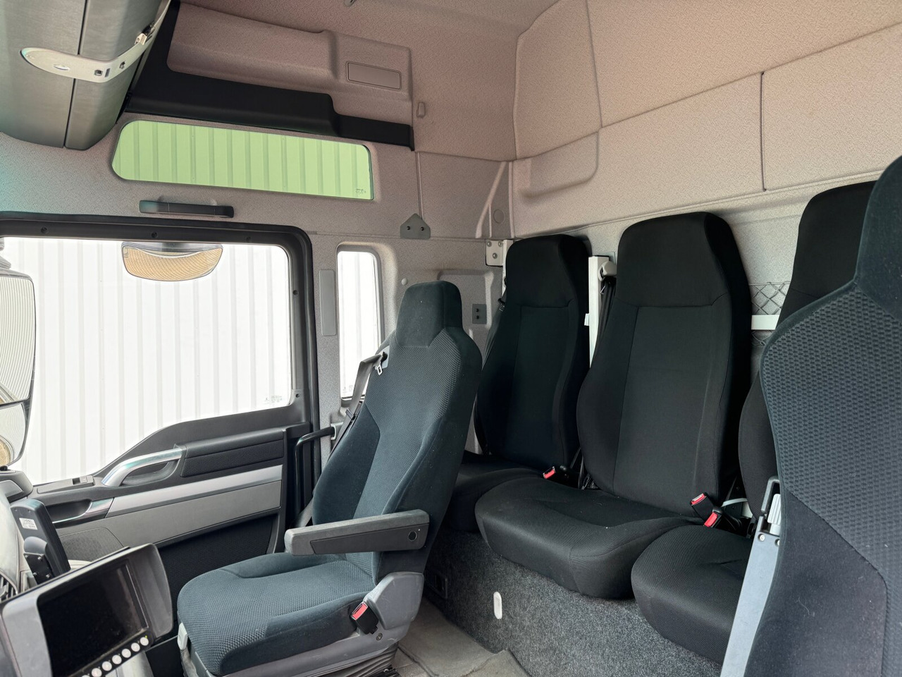 MAN TGX 18.400 4X2 BLS TGX 18.400 4X2 BLS, Fahrschule, 5 Sitzer - Tracteur routier: photos 5 MAN TGX 18.400 4X2 BLS TGX 18.400 4X2 BLS, Fahrschule, 5 Sitzer - Tracteur routier: photos 5