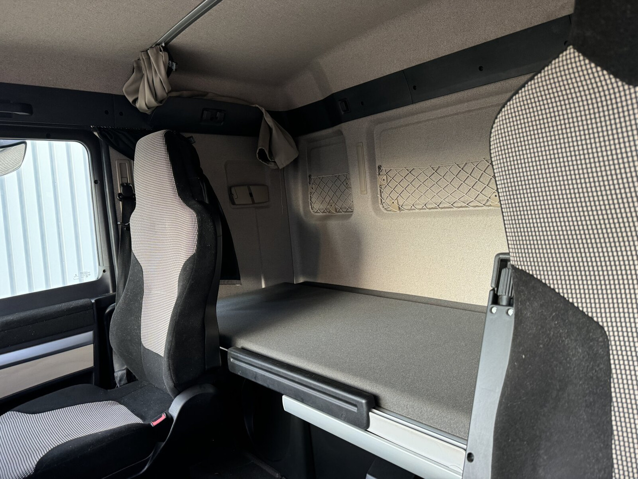 MAN TGX 18.420 4x2 BLS TGX 18.420 4X2 BLS, Retarder - Tracteur routier: photos 5 MAN TGX 18.420 4x2 BLS TGX 18.420 4X2 BLS, Retarder - Tracteur routier: photos 5