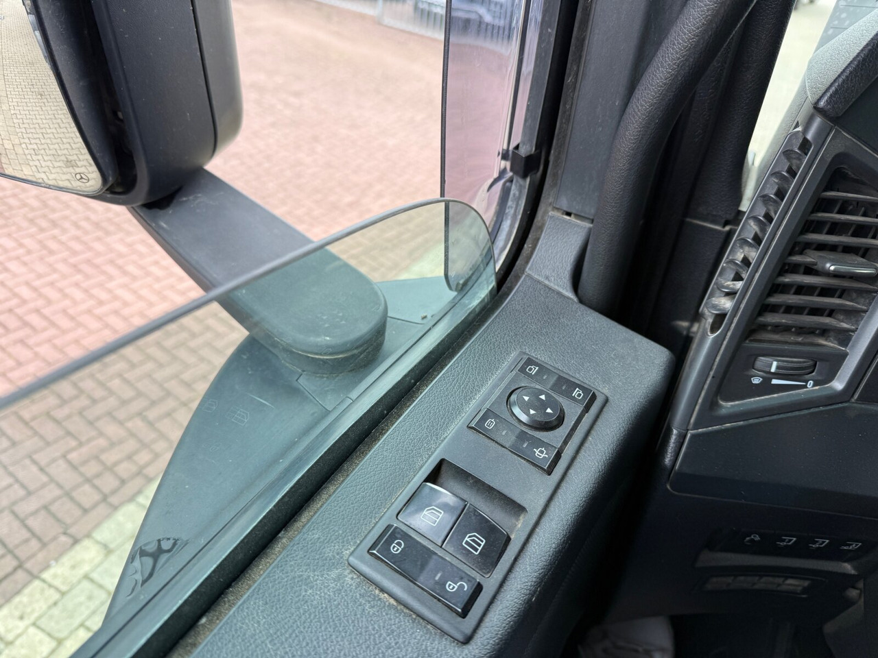 Mercedes-Benz Arocs 2658 LS 6x4 Arocs 2658 LS 6x4, Retarder, Navi, Standklima, Kipphydraulik - Tracteur routier: photos 5 Mercedes-Benz Arocs 2658 LS 6x4 Arocs 2658 LS 6x4, Retarder, Navi, Standklima, Kipphydraulik - Tracteur routier: photos 5