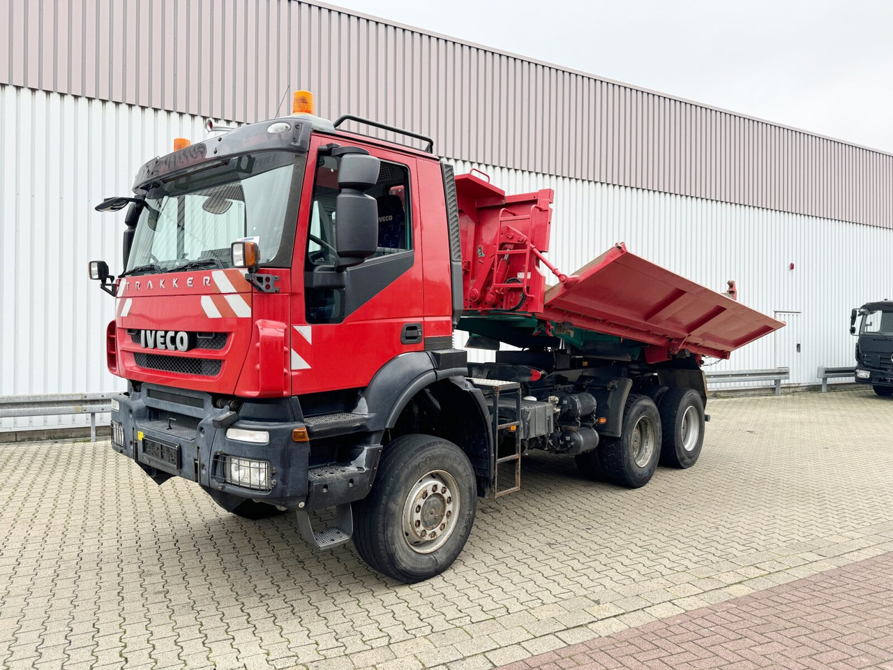 Trakker AD260T45W 6x6 Trakker AD260T45W 6x6, Bordmatik - Camion benne: photos 1 Trakker AD260T45W 6x6 Trakker AD260T45W 6x6, Bordmatik - Camion benne: photos 1