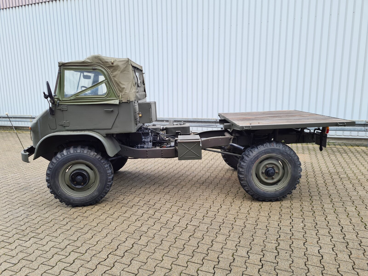 Camion plateau Unimog 404 4x4 S Cabrio 404 4x4 S Cabrio, Benziner: photos 8