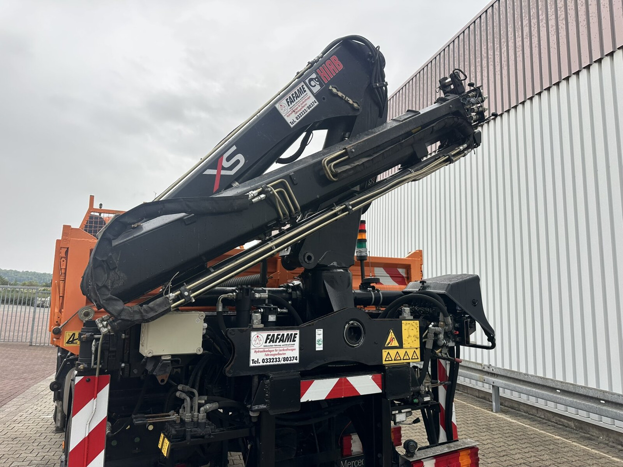 Unimog U500 4x4 U500 4x4 405/40 mit Heckkran Hiab 077-1 HiDuo, absattelbar, Funk - Véhicule utilitaire: photos 3 Unimog U500 4x4 U500 4x4 405/40 mit Heckkran Hiab 077-1 HiDuo, absattelbar, Funk - Véhicule utilitaire: photos 3