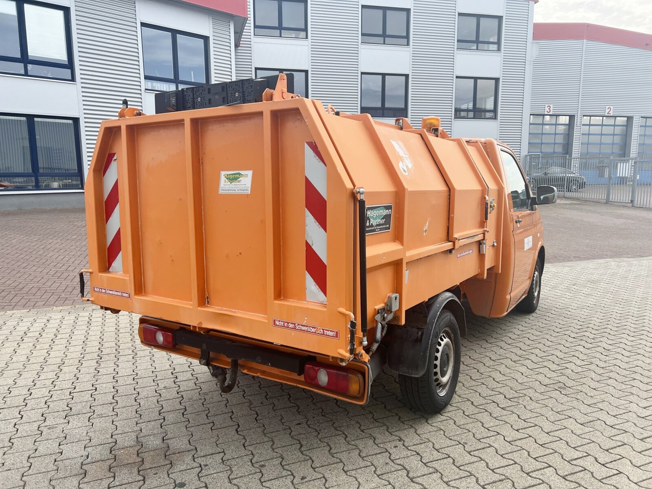 Benne à ordures ménagères pour transport de déchets Volkswagen T5 1.9 TDI 4x2 Müllwagen T5 1.9 TDI 4x2, Hagemann Müllpreßaufbau ca. 3,4m³, Rechtslenker: photos 11