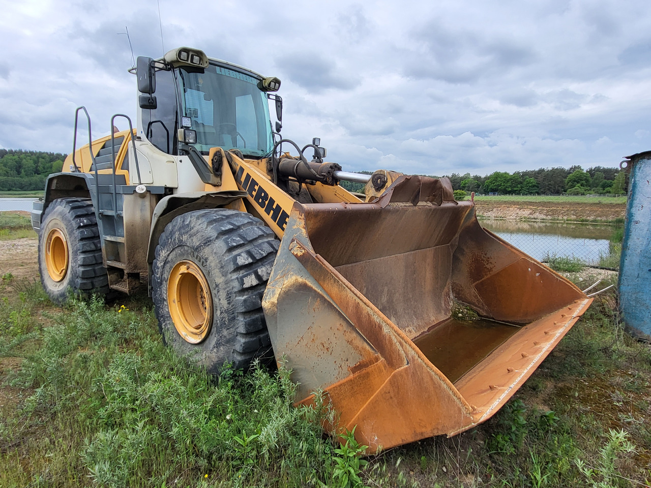 LIEBHERR L566 - Chargeuse sur pneus: photos 2 LIEBHERR L566 - Chargeuse sur pneus: photos 2