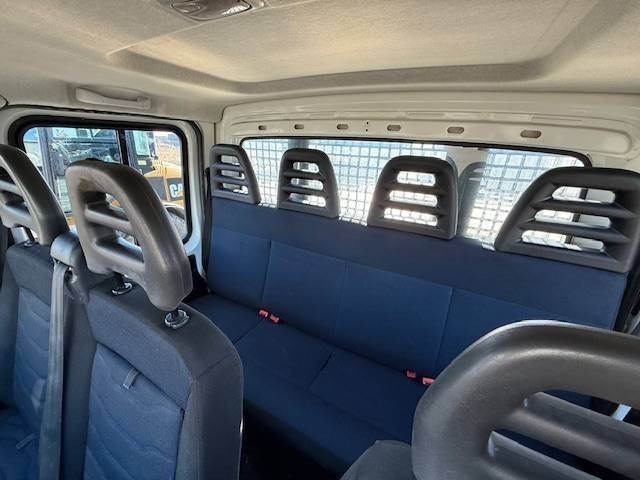 Fourgon utilitaire Iveco Daily 35 S12: photos 27
