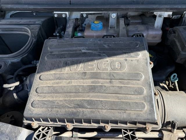 Fourgon utilitaire Iveco Daily 35 S12: photos 19