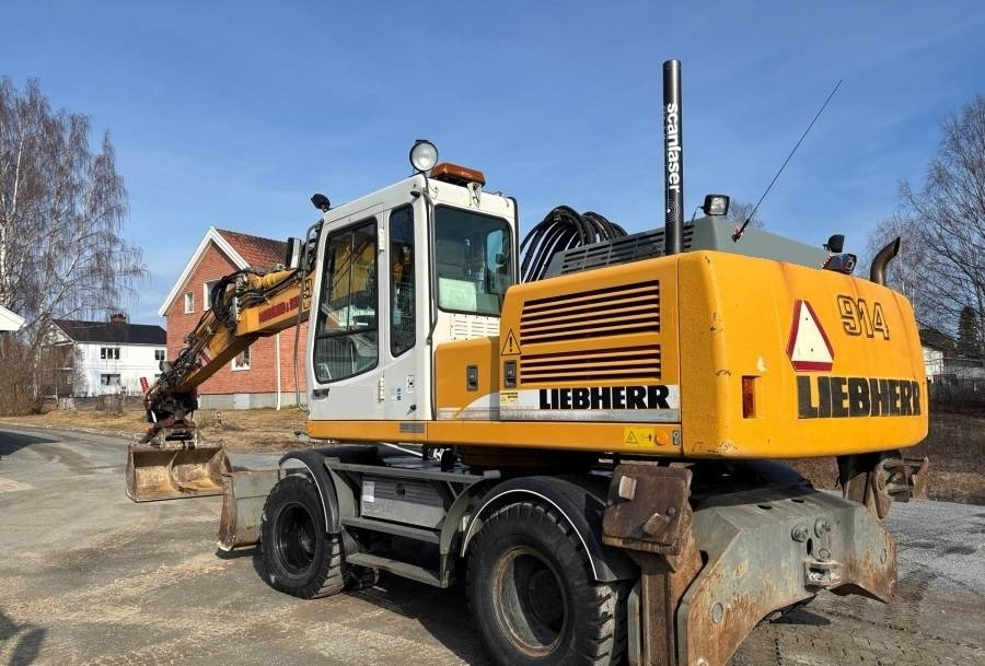 Liebherr A 914 Litronic A2-PL Tiltrotator 30Km/h - Pelle sur pneus: photos 2 Liebherr A 914 Litronic A2-PL Tiltrotator 30Km/h - Pelle sur pneus: photos 2