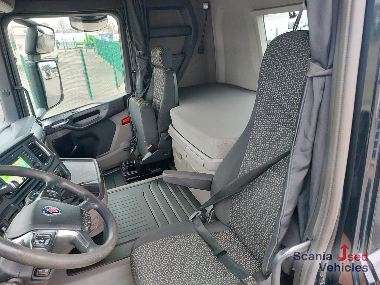 SCANIA R 450 B6x2*4NA Abroller HIAB OPT 20S59 - Camion ampliroll: photos 2 SCANIA R 450 B6x2*4NA Abroller HIAB OPT 20S59 - Camion ampliroll: photos 2