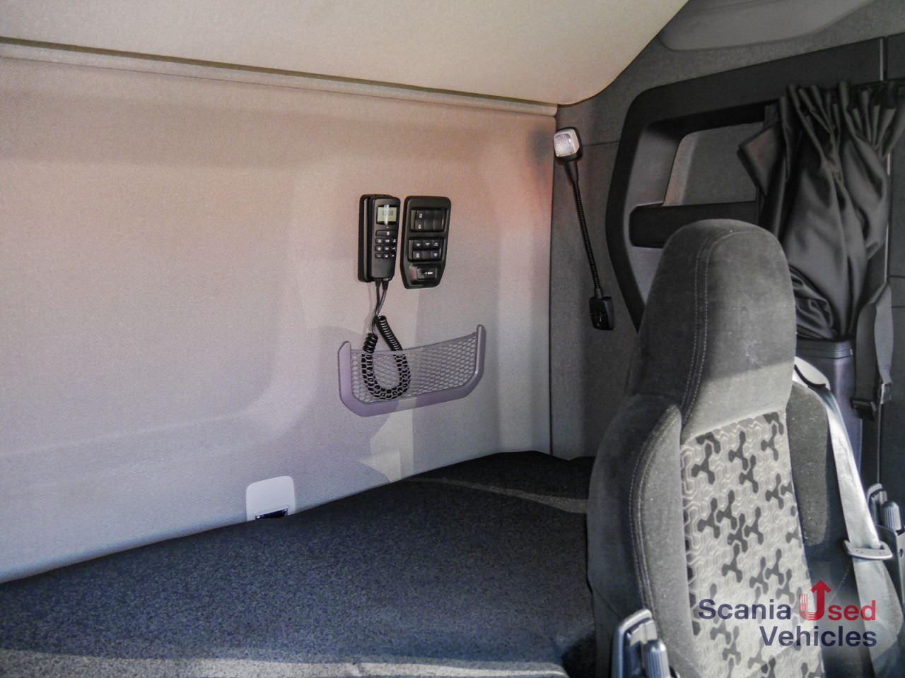 SCANIA R 460 A4x2EB - SUPER - - Tracteur routier: photos 2 SCANIA R 460 A4x2EB - SUPER - - Tracteur routier: photos 2