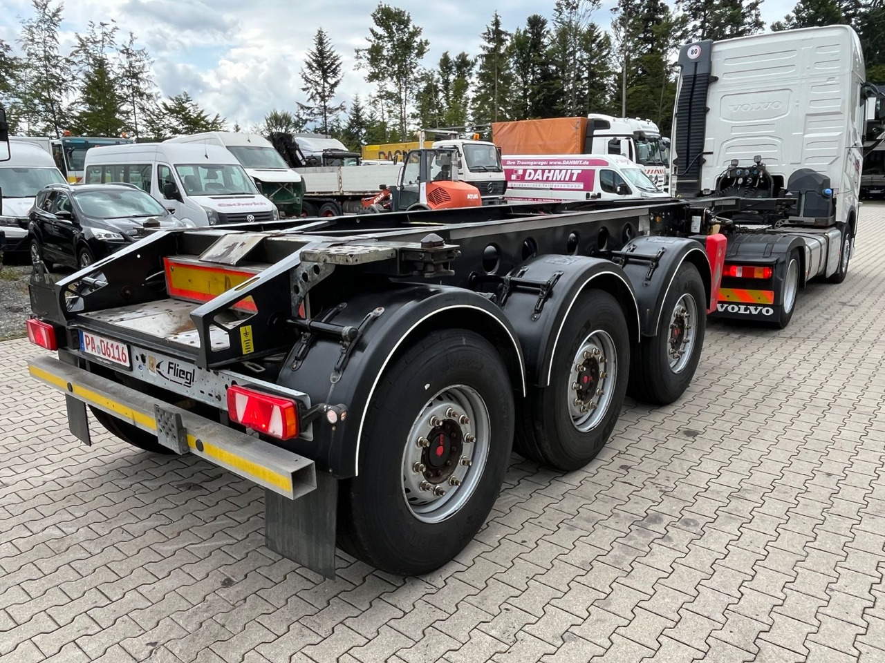 Semi-remorque porte-conteneur/ Caisse mobile Fliegl Tank Container Chassis 20ft ADR: photos 9