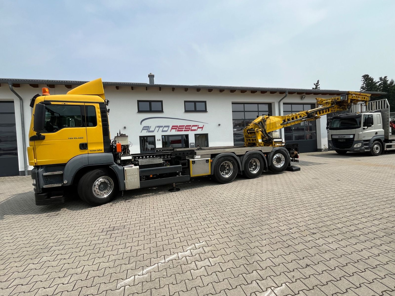 MAN TGS 35.480 8x4-4BL Deuringer Garagentransporter - Camion grue: photos 4 MAN TGS 35.480 8x4-4BL Deuringer Garagentransporter - Camion grue: photos 4