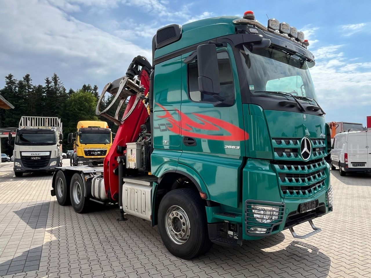 Mercedes-Benz Arocs 2663 6x4 mit Epsilon S260Z Langholzkran - Tracteur routier: photos 4 Mercedes-Benz Arocs 2663 6x4 mit Epsilon S260Z Langholzkran - Tracteur routier: photos 4
