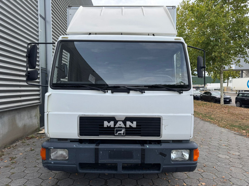 MAN 8.163 / Tail Lift / Manual / 3 Seats / Belgium Truck - Camion fourgon: photos 5 MAN 8.163 / Tail Lift / Manual / 3 Seats / Belgium Truck - Camion fourgon: photos 5