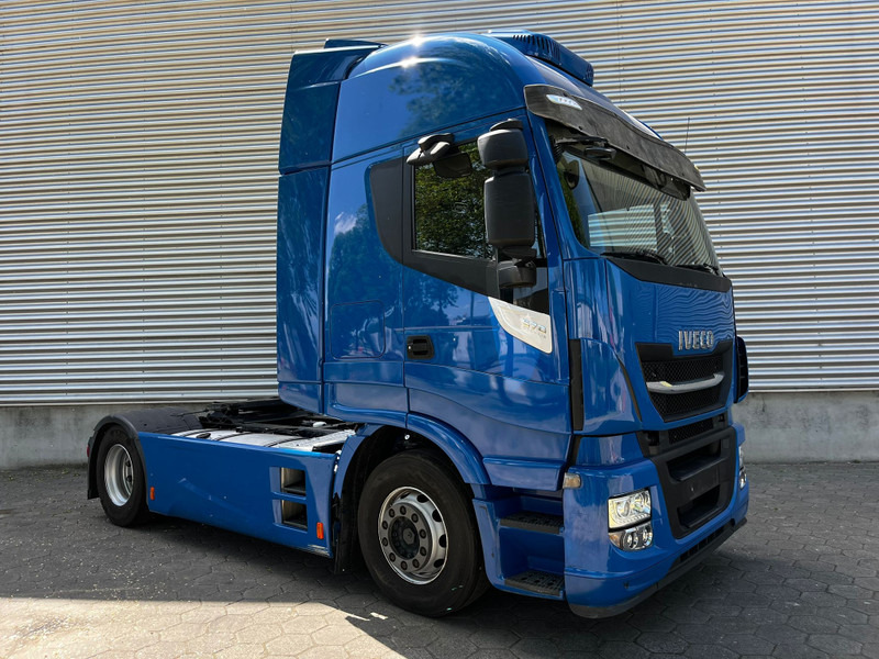 Iveco Stralis AS 570 / Retarder / Roof Klima / 2 Tanks / 2 In Stock - Tracteur routier: photos 2 Iveco Stralis AS 570 / Retarder / Roof Klima / 2 Tanks / 2 In Stock - Tracteur routier: photos 2