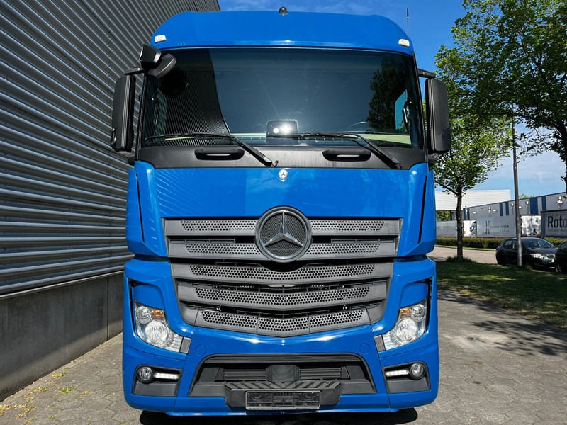Mercedes-Benz Actros 1843 / Retarder / Hydarulic / ADR - Tracteur routier: photos 4 Mercedes-Benz Actros 1843 / Retarder / Hydarulic / ADR - Tracteur routier: photos 4