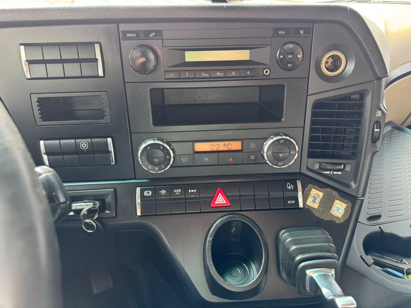 Tracteur routier Mercedes-Benz Actros 1845 / Euro 5 / 2 Tanks / 2 In Stock: photos 10