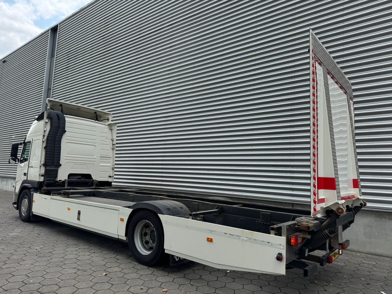 Volvo FM 330 XL EEV / I-Shift / VEB+ / 334.000..KM!! / Tail Lift / NL Truck - Camion porte-conteneur/ Caisse mobile: photos 2 Volvo FM 330 XL EEV / I-Shift / VEB+ / 334.000..KM!! / Tail Lift / NL Truck - Camion porte-conteneur/ Caisse mobile: photos 2