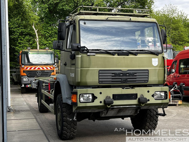 MAN 18.225 LAC 4x4 - Camion: photos 2 MAN 18.225 LAC 4x4 - Camion: photos 2