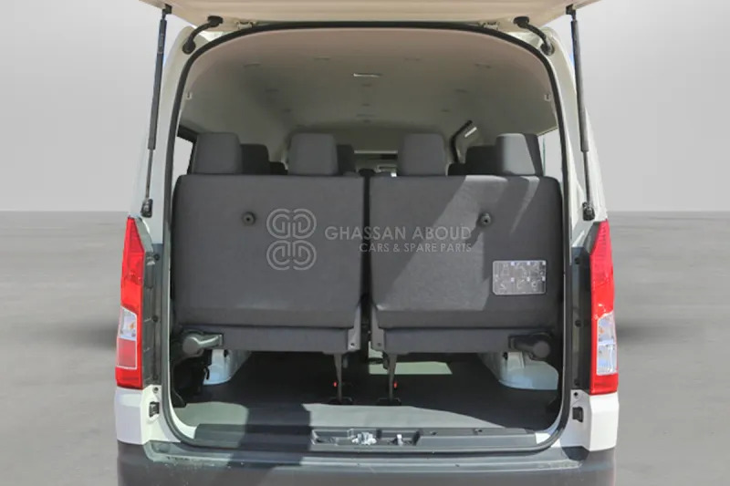 Toyota Hiace HIGH ROOF - Autre matériel: photos 3 Toyota Hiace HIGH ROOF - Autre matériel: photos 3