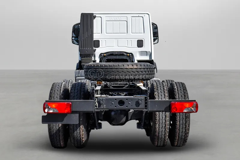 Iveco T-WAY AT380T47H 6x4 R24 Tyres Chassis - Barcelona Stock - Châssis cabine: photos 5 Iveco T-WAY AT380T47H 6x4 R24 Tyres Chassis - Barcelona Stock - Châssis cabine: photos 5