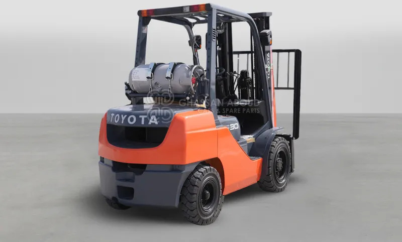 Toyota 32-8FG25 2.5 Tons Gasoline / LPG 3 Stage Forklift - Chariot élévateur à gaz: photos 2 Toyota 32-8FG25 2.5 Tons Gasoline / LPG 3 Stage Forklift - Chariot élévateur à gaz: photos 2
