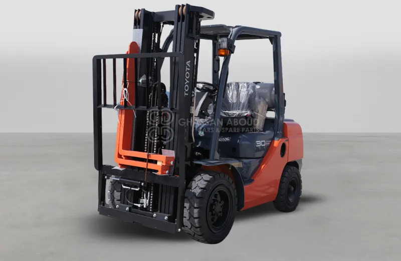 Toyota 32-8FG25 2.5 Tons Gasoline / LPG 3 Stage Forklift - Chariot élévateur à gaz: photos 4 Toyota 32-8FG25 2.5 Tons Gasoline / LPG 3 Stage Forklift - Chariot élévateur à gaz: photos 4