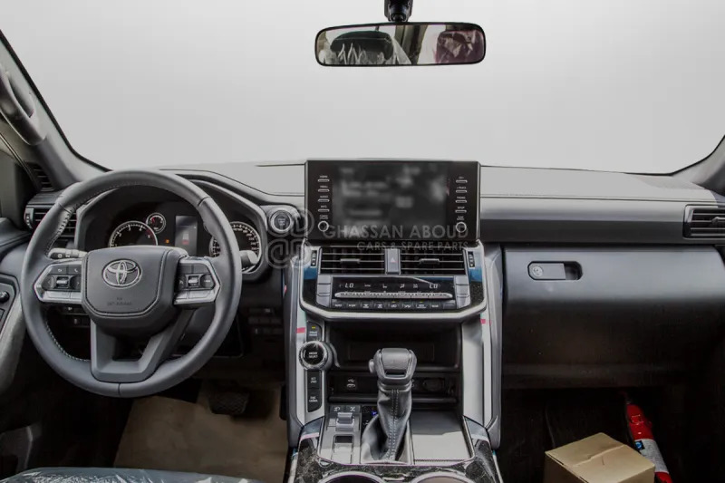 Toyota Land Cruiser - SUV: photos 5 Toyota Land Cruiser - SUV: photos 5