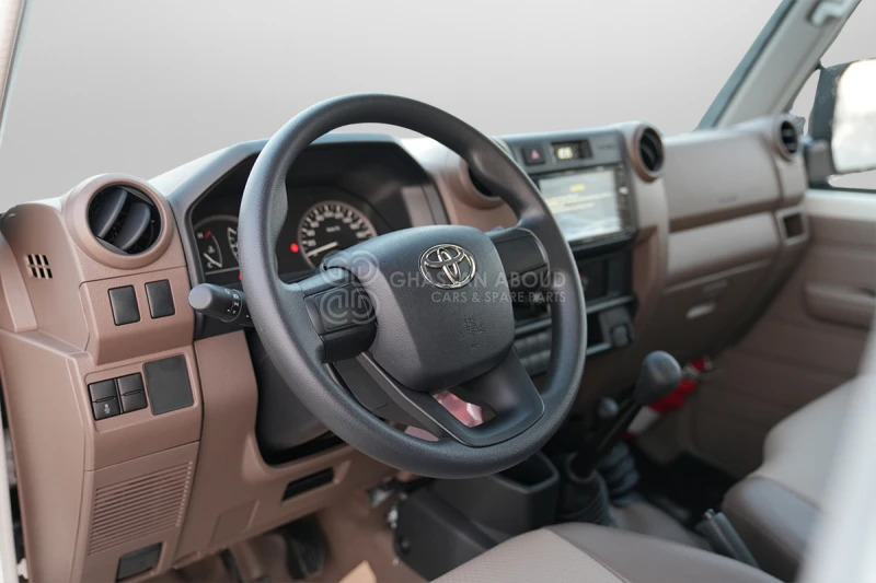 Pick-up Toyota Land Cruiser Pick Up LC79 4X4 DC: photos 6