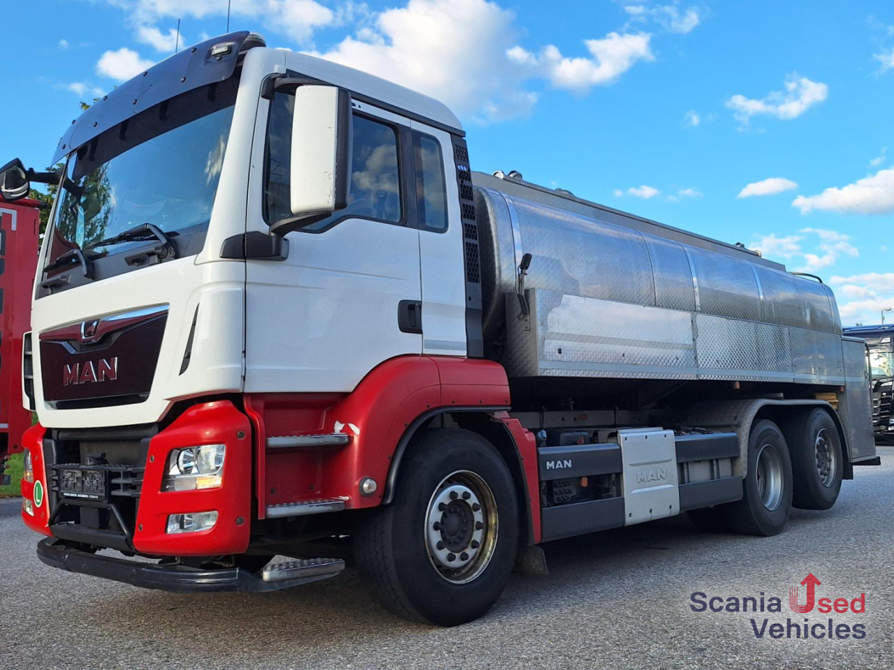 MAN TGS 26.460 6X2*4 Michsammelwagen!! - Camion citerne: photos 1 MAN TGS 26.460 6X2*4 Michsammelwagen!! - Camion citerne: photos 1