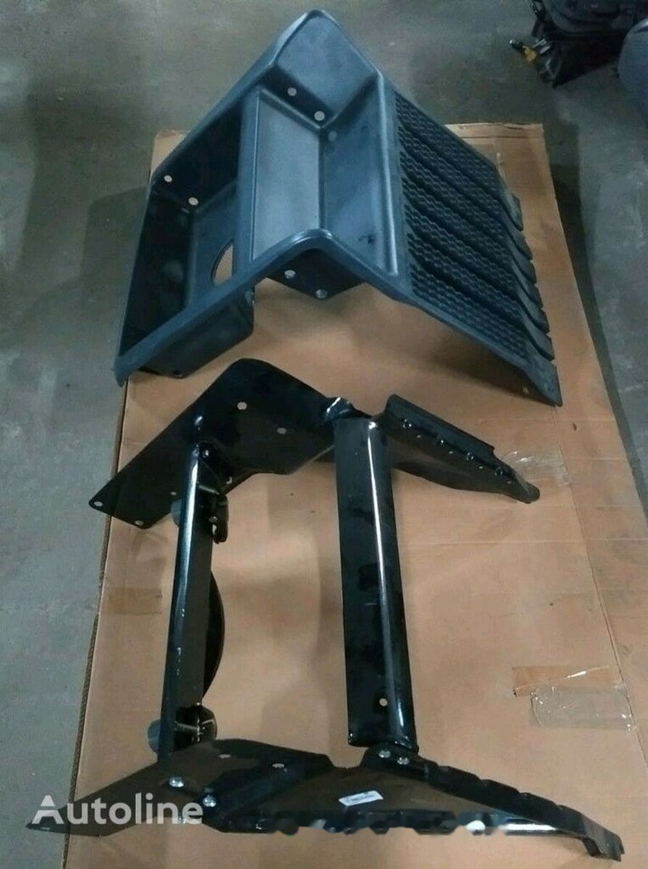 Scania COVER REPAIR KIT STEPS+SIDE BRACKETS+PLASTIC COVER Scania R, CR/CP - Accumulateur pour Camion: photos 3 Scania COVER REPAIR KIT STEPS+SIDE BRACKETS+PLASTIC COVER Scania R, CR/CP - Accumulateur pour Camion: photos 3