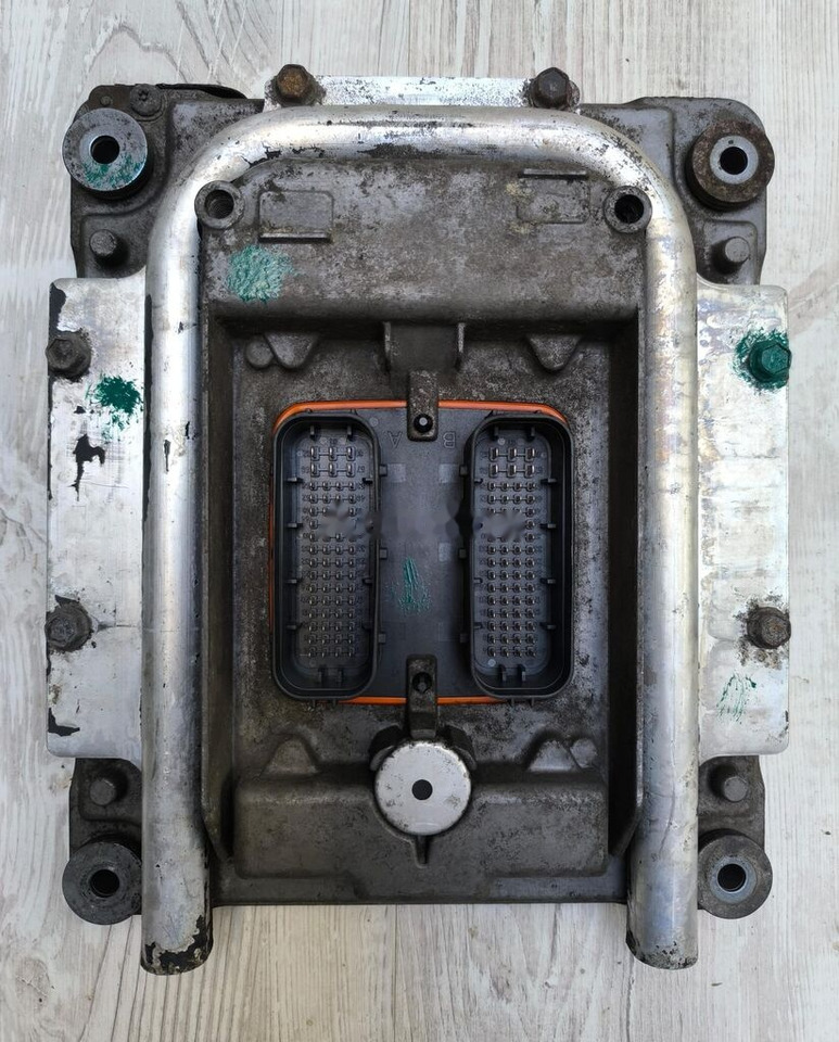 TRW VOLVO / RENAULT ECU 21300122 Renault - Bloc de gestion pour Camion: photos 2 TRW VOLVO / RENAULT ECU 21300122 Renault - Bloc de gestion pour Camion: photos 2