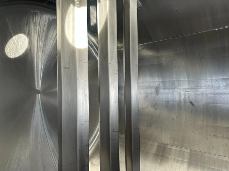 Conteneur citerne pour transport de produits chimiques CIMC 20FT ISO, 25.080L / 1-COMP / 3 BAFFELS / 4 covers, 5Y valid until 12/2026: photos 17