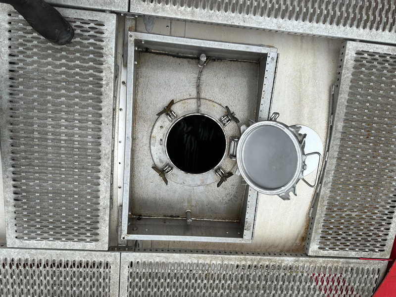 Cuve de stockage pour transport de carburant SINGAMAS 20FT ISO, 26.000L/1-COMP/3 BAFFELS/3 manholes, 5Y inspection: 06/2027: photos 14