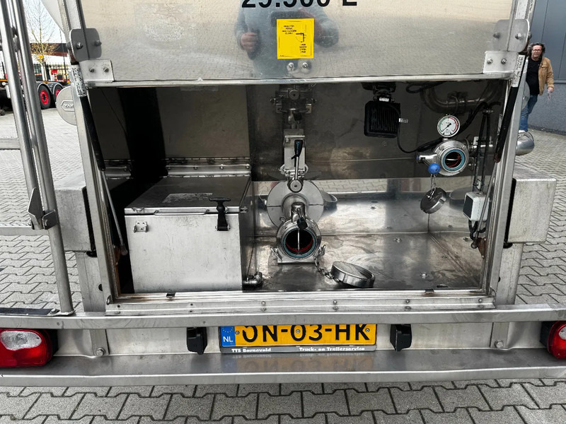 Van Hool LEVENSMIDDEL / RVS Rahmen / Leergewicht: 5.860kg / 29.500L / 1-Kammer+ 1 Schwallwand / Scheibebremse / NL / APK 03-2026 - Semi-remorque citerne: photos 5 Van Hool LEVENSMIDDEL / RVS Rahmen / Leergewicht: 5.860kg / 29.500L / 1-Kammer+ 1 Schwallwand / Scheibebremse / NL / APK 03-2026 - Semi-remorque citerne: photos 5