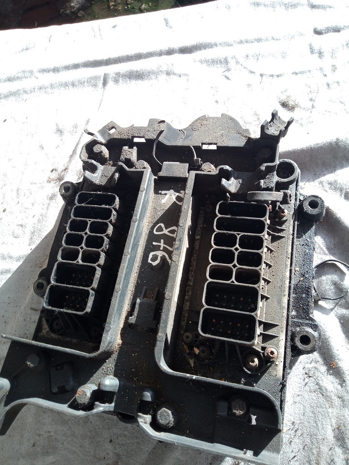 EDC Scania R420 DT1212 1784875 - Bloc de gestion pour Camion: photos 2 EDC Scania R420 DT1212 1784875 - Bloc de gestion pour Camion: photos 2