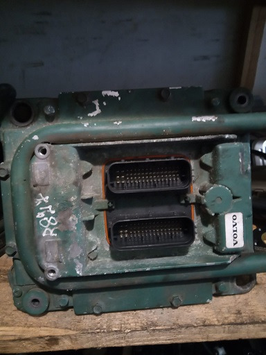 EDC VOLVO FH420 D13C420 20995620 P04 - Bloc de gestion pour Camion: photos 2 EDC VOLVO FH420 D13C420 20995620 P04 - Bloc de gestion pour Camion: photos 2