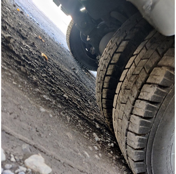 Mercedes-Benz 818 - Camion fourgon: photos 5 Mercedes-Benz 818 - Camion fourgon: photos 5