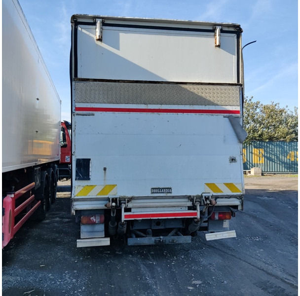 Mercedes-Benz 818 - Camion fourgon: photos 4 Mercedes-Benz 818 - Camion fourgon: photos 4