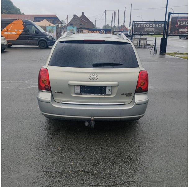 Toyota Avensis - Voiture: photos 5 Toyota Avensis - Voiture: photos 5