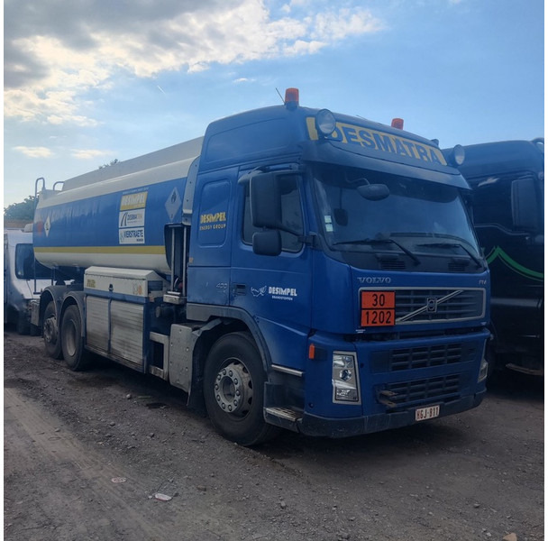 Volvo FM-400 - Camion citerne: photos 3 Volvo FM-400 - Camion citerne: photos 3