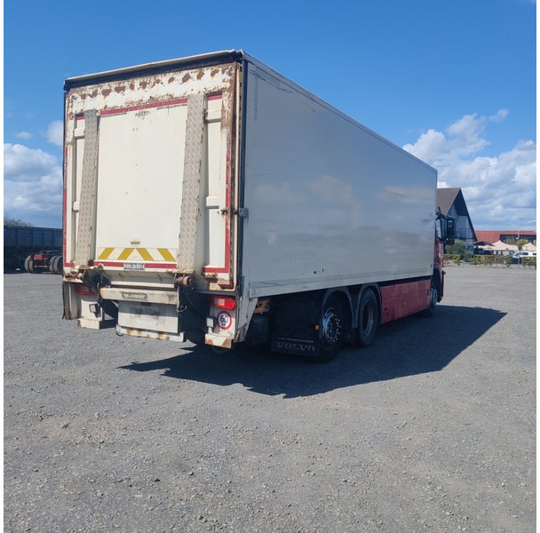 Volvo fm-330 - Camion fourgon: photos 4 Volvo fm-330 - Camion fourgon: photos 4
