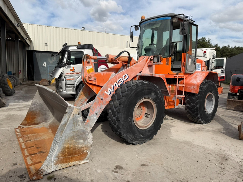 Hitachi W130 4x4 WHEEL LOADER - 13T - 11.082 HOURS - CE - BELGIAN MACHINE - Chargeuse sur pneus: photos 2 Hitachi W130 4x4 WHEEL LOADER - 13T - 11.082 HOURS - CE - BELGIAN MACHINE - Chargeuse sur pneus: photos 2