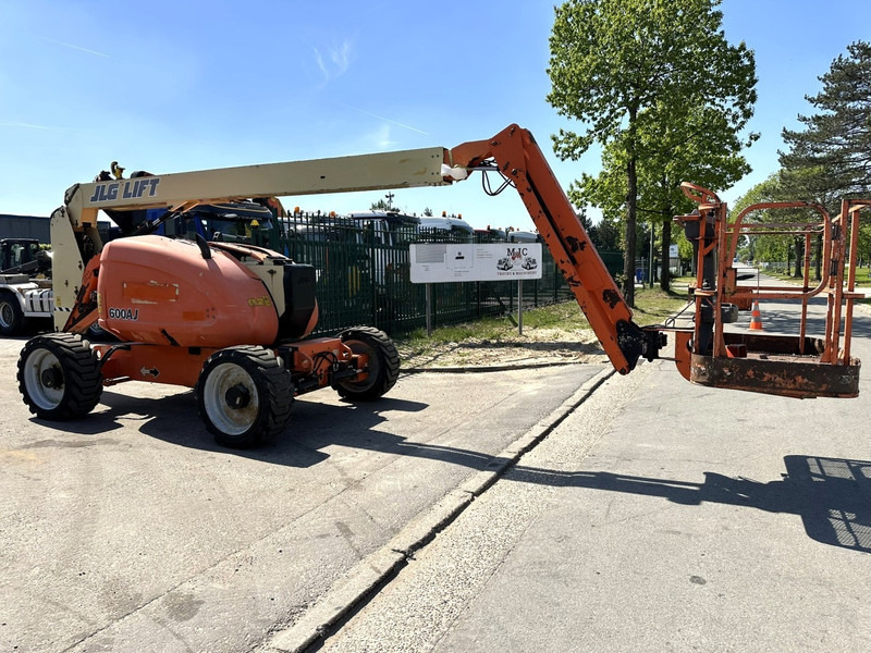 JLG 600AJ 4x4x4 - 20m - 230kg - DIESEL - BE MACHINE - Nacelle: photos 1 JLG 600AJ 4x4x4 - 20m - 230kg - DIESEL - BE MACHINE - Nacelle: photos 1