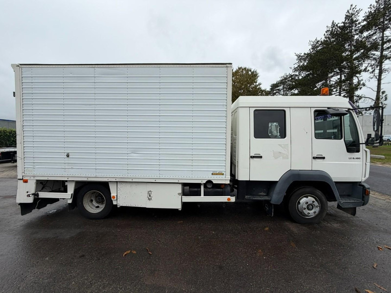 MAN LE 8.180 CLOSED BOX / KOFFER - DOKA - MANUAL GEARBOX - *248.000km* - STEEL SPRING / BLATT / LAMES - BE TRUCK - Camion fourgon: photos 4 MAN LE 8.180 CLOSED BOX / KOFFER - DOKA - MANUAL GEARBOX - *248.000km* - STEEL SPRING / BLATT / LAMES - BE TRUCK - Camion fourgon: photos 4