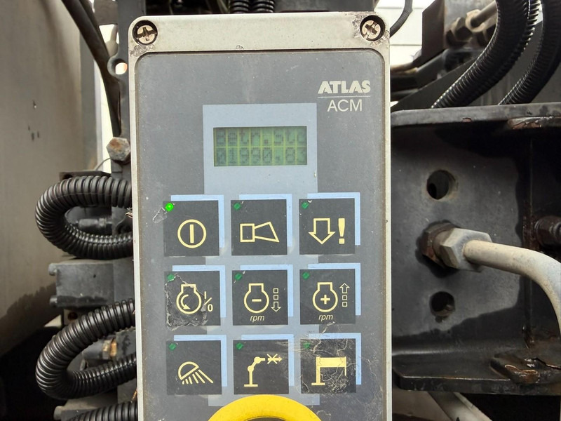 Camion grue Mercedes-Benz ACTROS 2544 6x2 MP2 + CRANE ATLAS 165.2E (3x HYDR) - RADIO - *FULL AIR* - LIFT + STEERING AXLE - *299.000km* - PLATFORM 6m50: photos 8 Camion grue Mercedes-Benz ACTROS 2544 6x2 MP2 + CRANE ATLAS 165.2E (3x HYDR) - RADIO - *FULL AIR* - LIFT + STEERING AXLE - *299.000km* - PLATFORM 6m50: photos 8