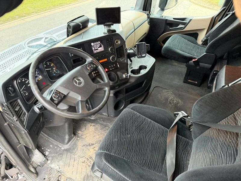 Camion grue Mercedes-Benz ACTROS 2645 6x2 105m³ JUMBO + CRANE PALFINGER PK19001 (4x) - RETARDER - RADIO - *FULL AIR* - FRIGO - EURO 6 - SAF AS - BELGIAN TRUCK: photos 11 Camion grue Mercedes-Benz ACTROS 2645 6x2 105m³ JUMBO + CRANE PALFINGER PK19001 (4x) - RETARDER - RADIO - *FULL AIR* - FRIGO - EURO 6 - SAF AS - BELGIAN TRUCK: photos 11