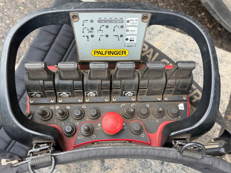 Camion grue Mercedes-Benz ACTROS 2645 6x2 105m³ JUMBO + CRANE PALFINGER PK19001 (4x) - RETARDER - RADIO - *FULL AIR* - FRIGO - EURO 6 - SAF AS - BELGIAN TRUCK: photos 9 Camion grue Mercedes-Benz ACTROS 2645 6x2 105m³ JUMBO + CRANE PALFINGER PK19001 (4x) - RETARDER - RADIO - *FULL AIR* - FRIGO - EURO 6 - SAF AS - BELGIAN TRUCK: photos 9