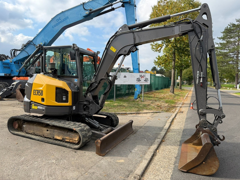 Volvo ECR 58 F FULL HYDR - 2911 H - HYDR QUICKHITCH - A/C - BLADE - CE - BE MACHINE - Mini pelle: photos 1 Volvo ECR 58 F FULL HYDR - 2911 H - HYDR QUICKHITCH - A/C - BLADE - CE - BE MACHINE - Mini pelle: photos 1