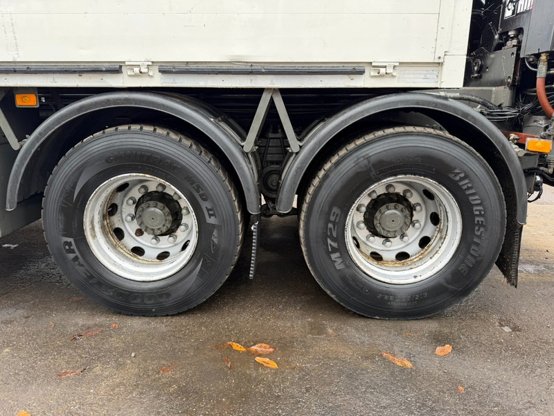 Camion plateau, Camion grue Volvo FM 300 6x4 + (25.8m!) PRITSCHE + KRAN HIAB 245 E-5 + JIB 65 X-3 + 2 ME - *228.000km* - MANUAL - A/C - EURO 3 - BELGIAN TRUCK: photos 10