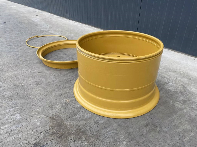 Cat 140H / 140M / 140K / 160H / 160M Rim - Pneus et jantes pour Engins de chantier: photos 5 Cat 140H / 140M / 140K / 160H / 160M Rim - Pneus et jantes pour Engins de chantier: photos 5